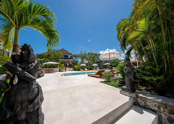Amazing Garden With Private Pool At Anwa Bali Villa